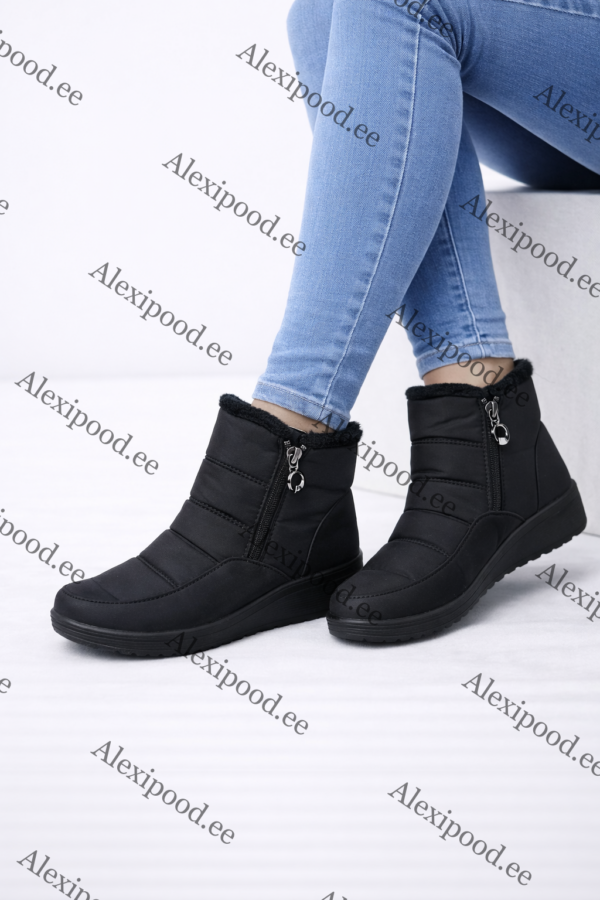 Soojad, mugavad ja pehmed naiste saapad