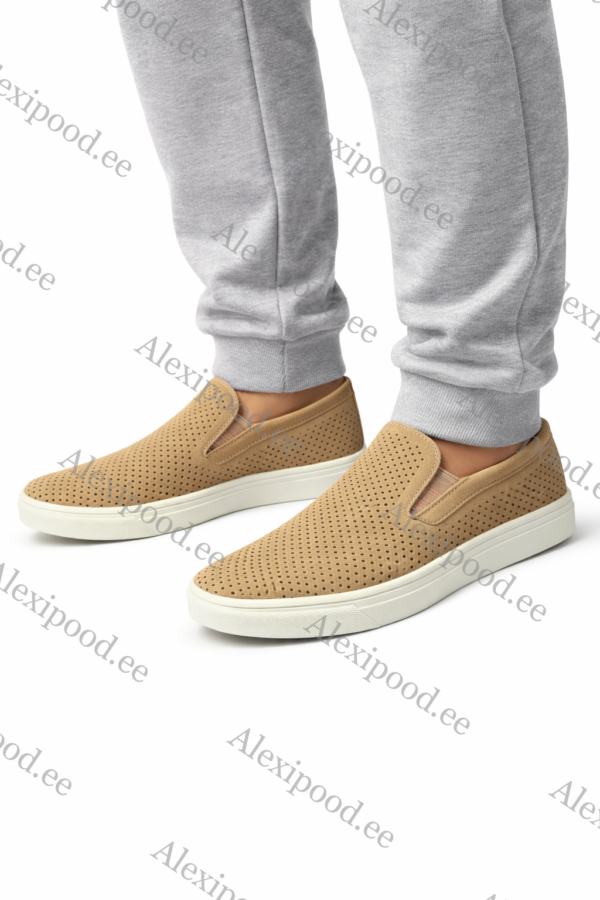 Meeste kerged slip-on suvekingad (suurused 40–45)