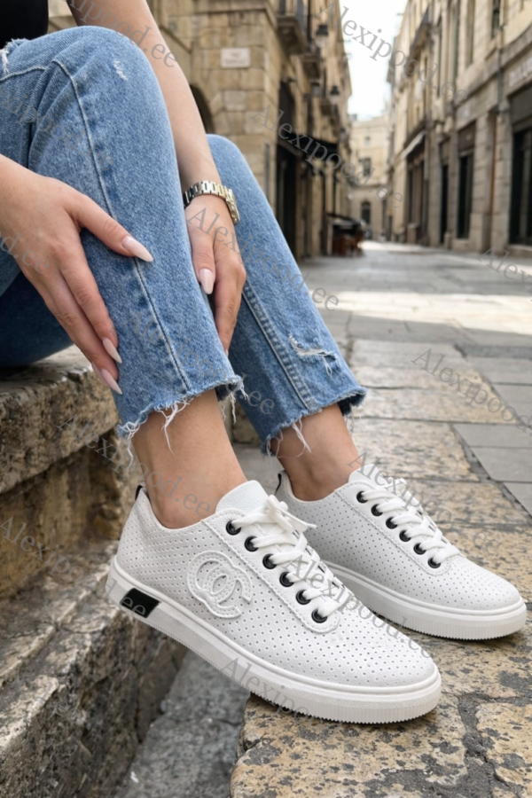 Naiste stiilsed tennised (suurused 36–41)