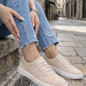 Naiste nahast vabaajajalatsid (suurused 37-42)