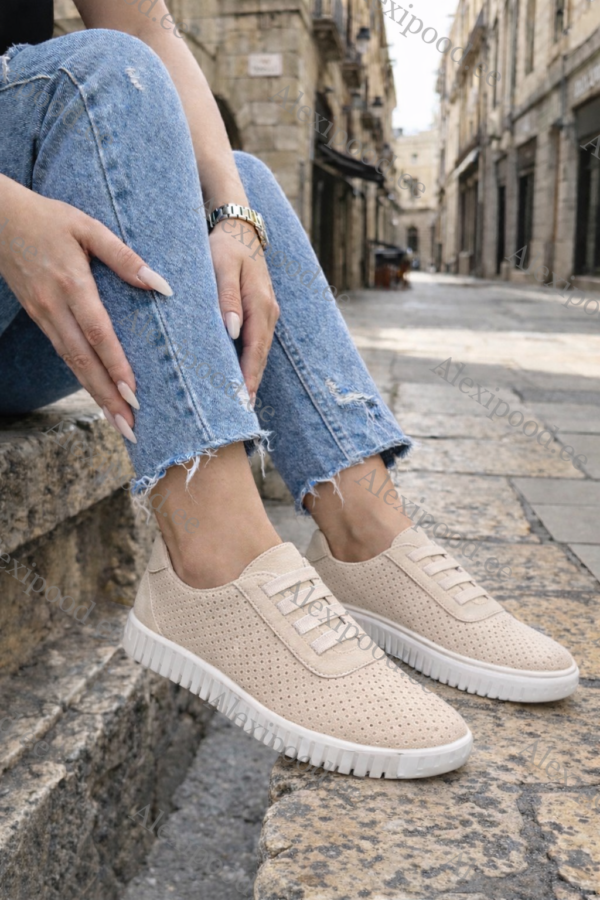 Naiste nahast vabaajajalatsid (suurused 37-42)