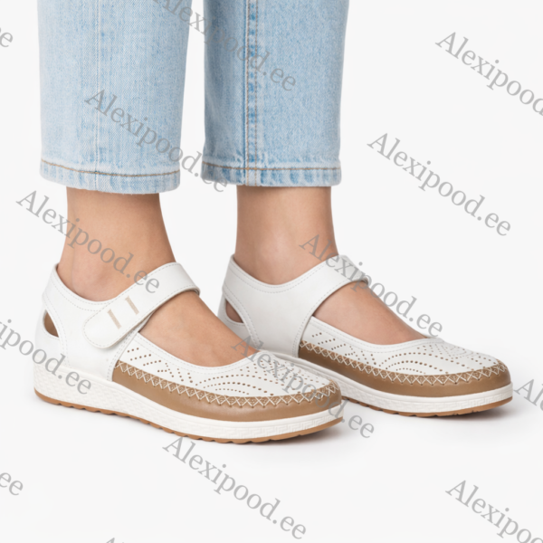 Naiste rihmaga jalatsid (suurused 36-42)