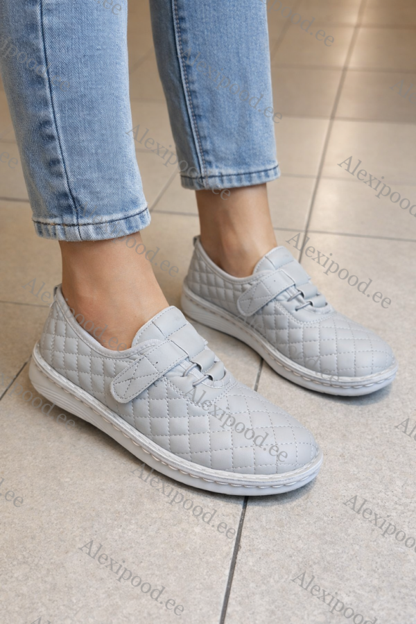 Naiste  vabaajajalatsid ( suurused 37-42)